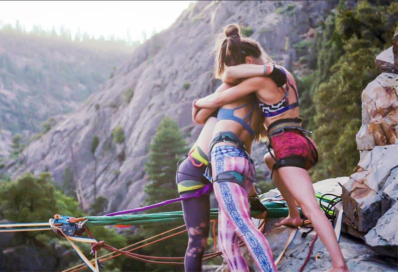 MF20-STILL-Slack-Sisters-1web